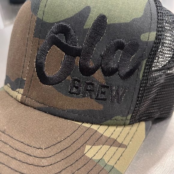 Trucker hat - Picture 2 of 4